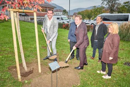 10 let pobratenja v Tolminu (M. Rovšček) (22)-1800